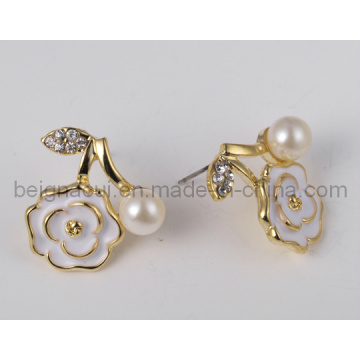 Flower with Pearl Design Earrings